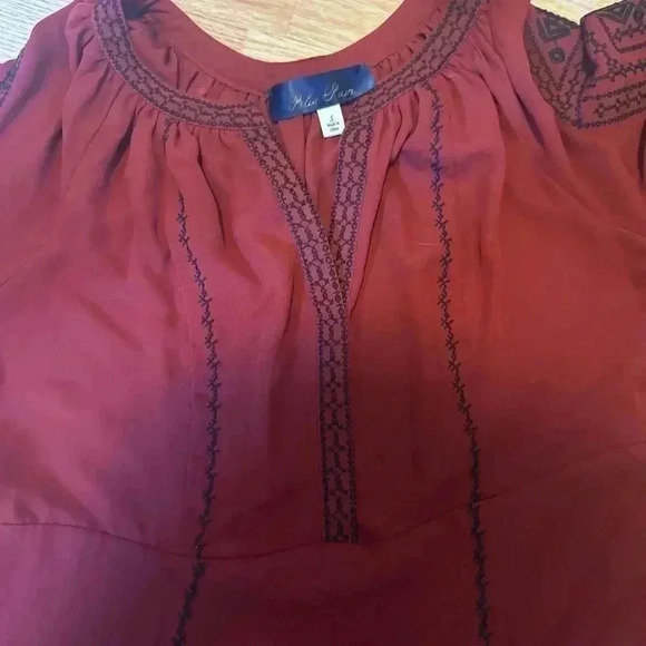 Blue Rain Embroidered Button Up Dress Size Small - Picture 7 of 7